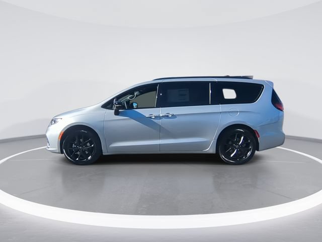 New 2026 Chrysler Pacifica Select w/ S Appearance Package FWD image 5