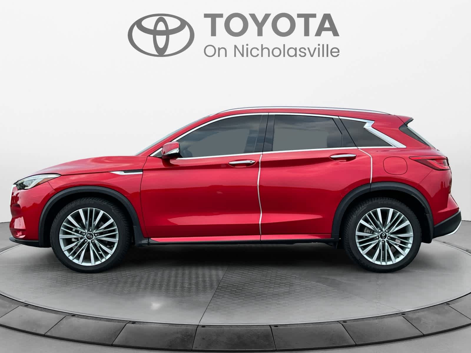 Used 2023 INFINITI QX50 Sensory AWD/4WD image 2