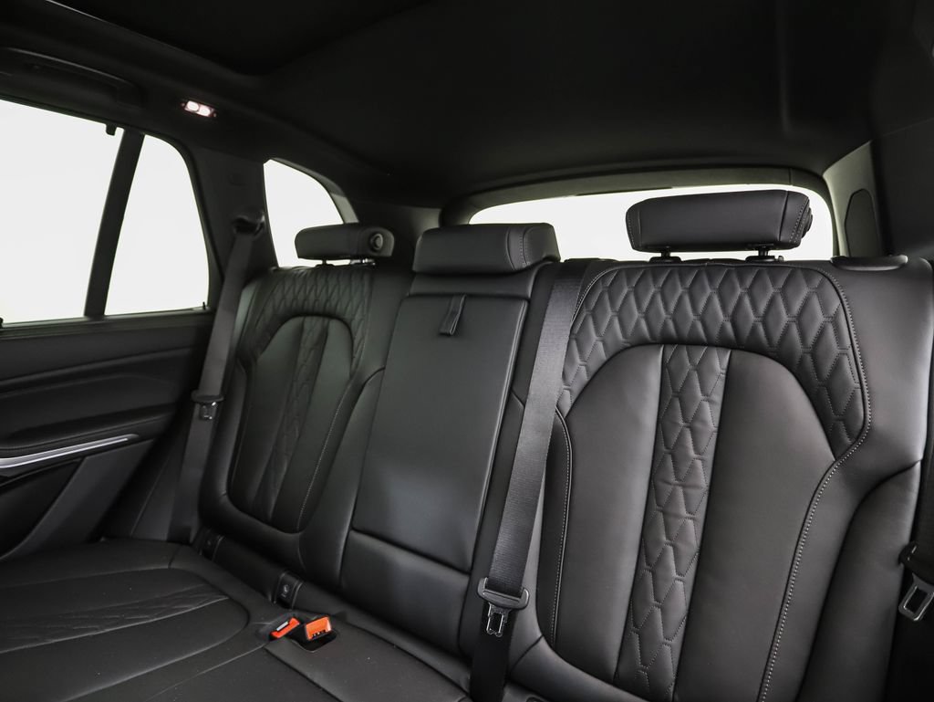 New 2026 BMW X5 M60i w/ Executive Package AWD/4WD image 23