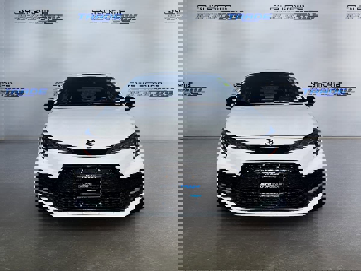 Used 2020 Toyota Corolla SE FWD image 2