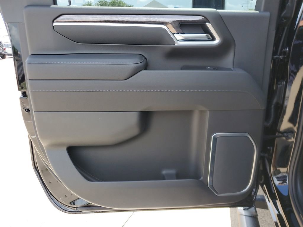 New 2026 Chevrolet Silverado 2500 LTZ w/ LTZ Plus Package image 15