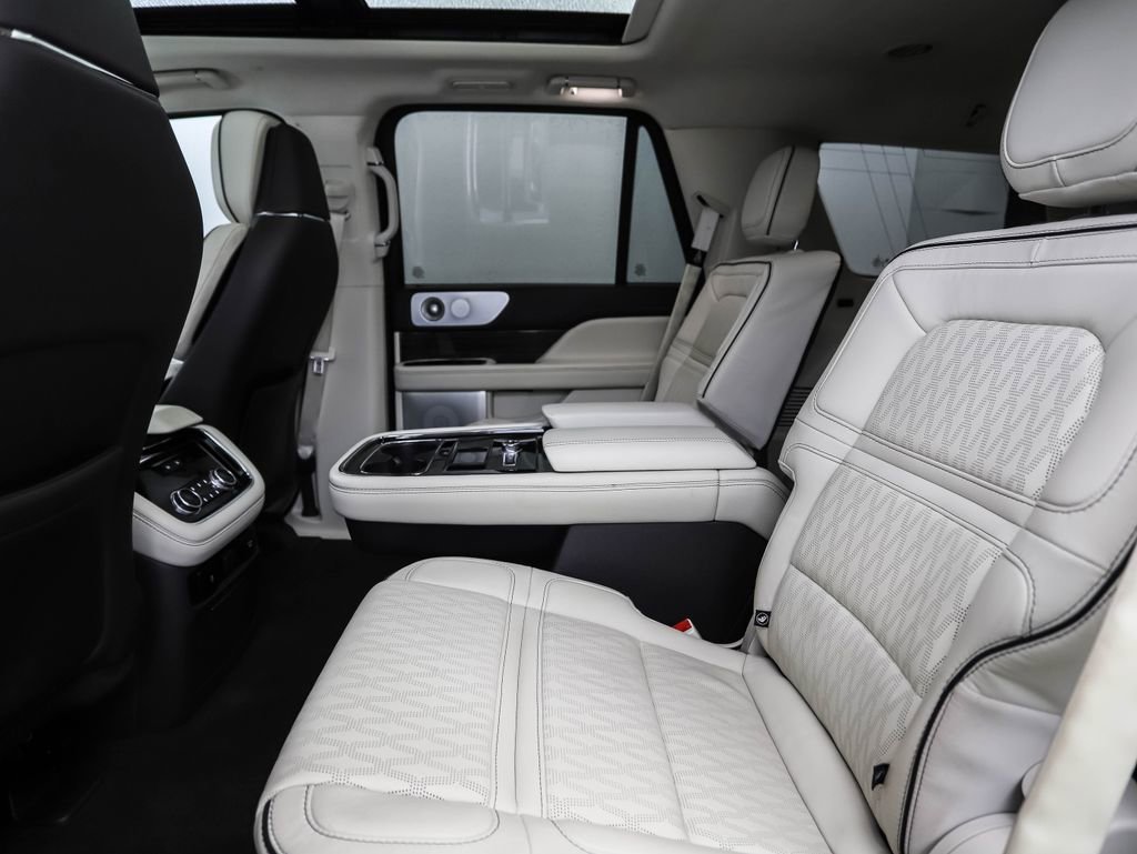 Used 2021 Lincoln Navigator Black Label image 22