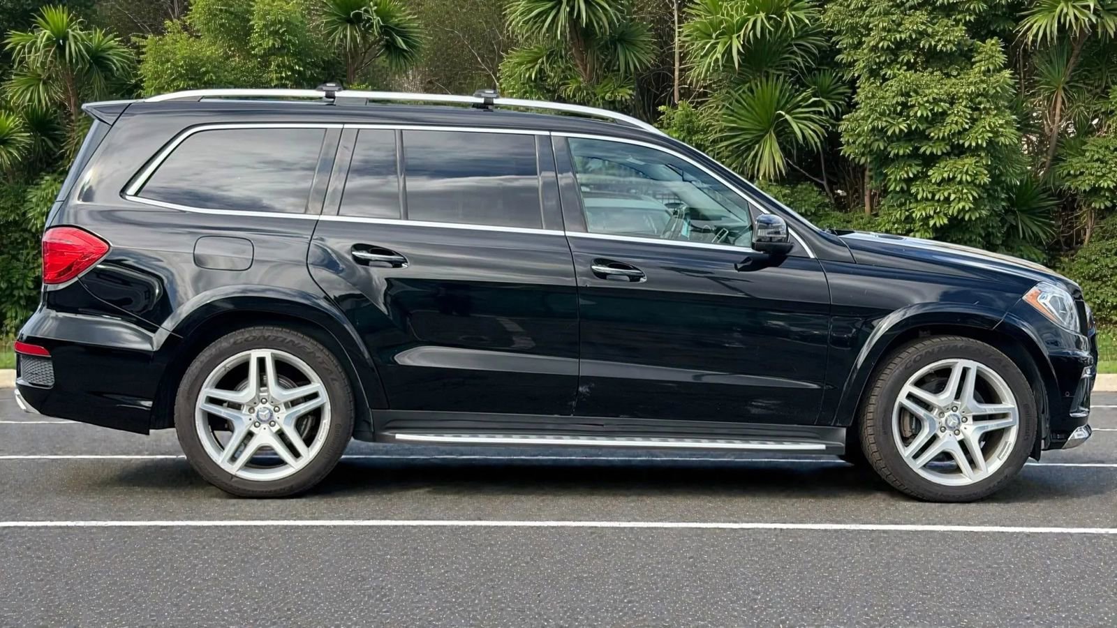 Used 2015 Mercedes-Benz GL 550 4MATIC image 5