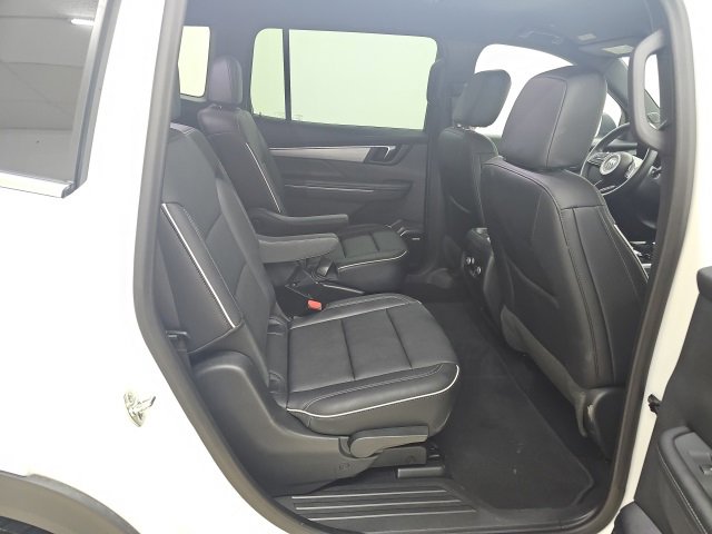 Used 2025 Buick Enclave Preferred image 19