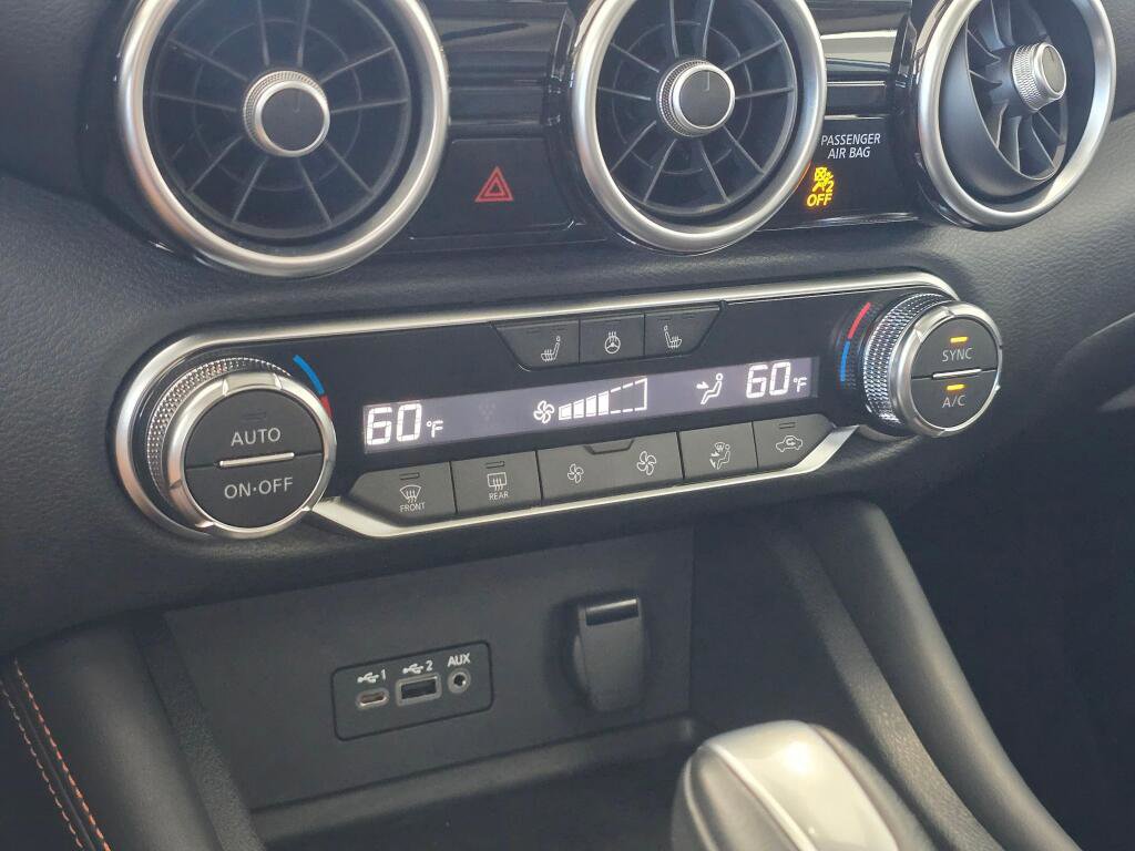 Used 2023 Nissan Sentra SR w/ SR Premium Package image 32