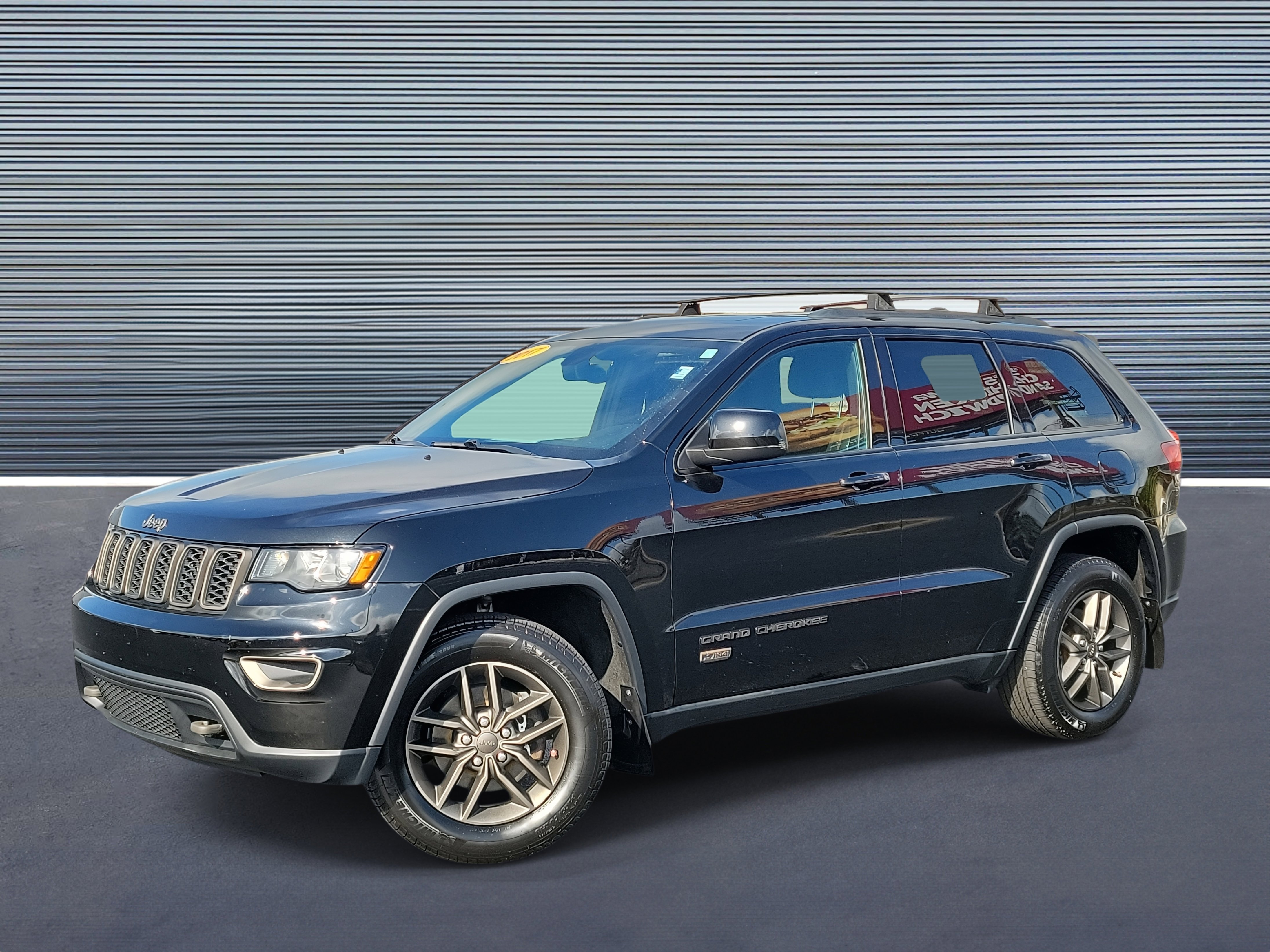 Used 2017 Jeep Grand Cherokee Laredo