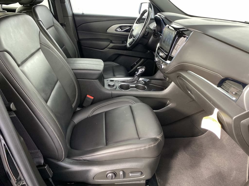 Used 2023 Chevrolet Traverse LT w/ LPO, Floor Liner Package AWD/4WD image 11