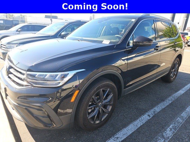 Used 2022 Volkswagen Tiguan SE