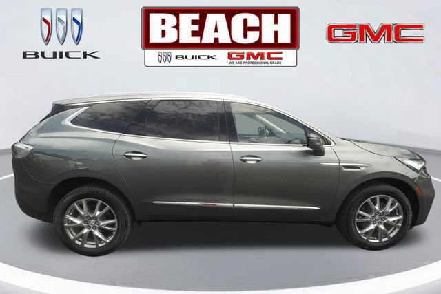 Used 2023 Buick Enclave Essence w/ Experience Buick Package FWD video 2
