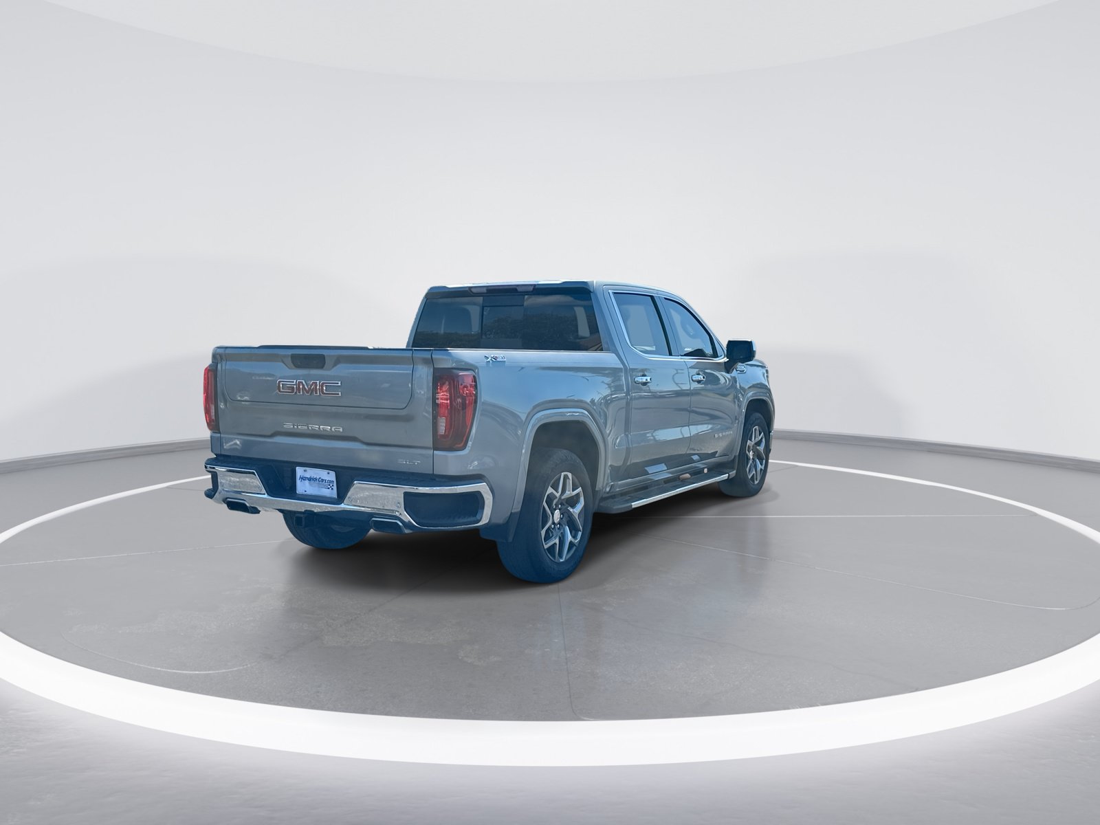 Used 2023 GMC Sierra 1500 SLT w/ SLT Premium Plus Package AWD/4WD image 9