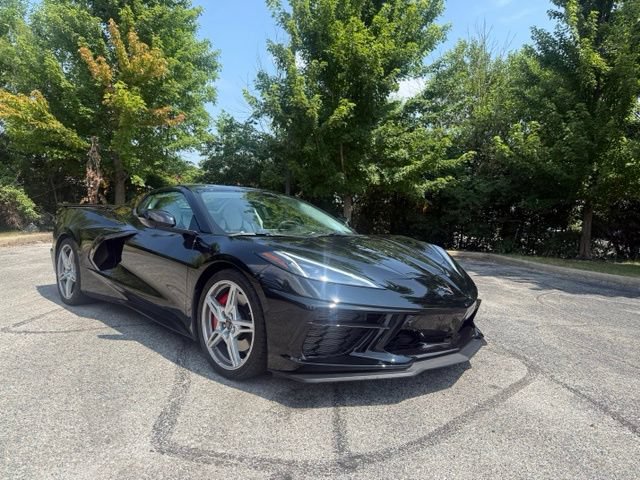 Used 2025 Chevrolet Corvette Stingray Premium Conv w/ Z51 Performance Package RWD image 3