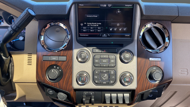 Used 2016 Ford F450 Lariat w/ Chrome Package AWD/4WD image 13