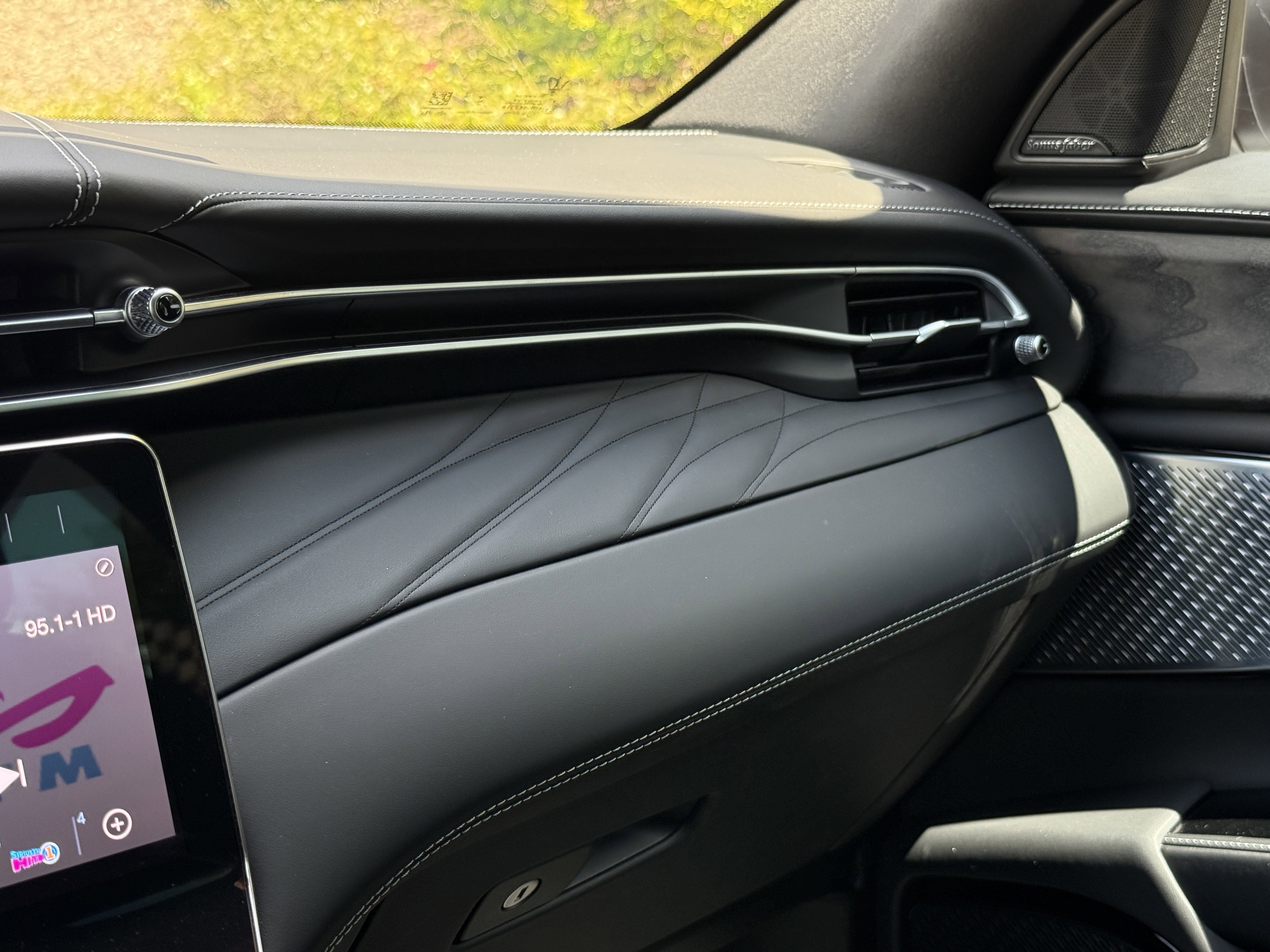 Certified 2025 Maserati Grecale Modena image 25