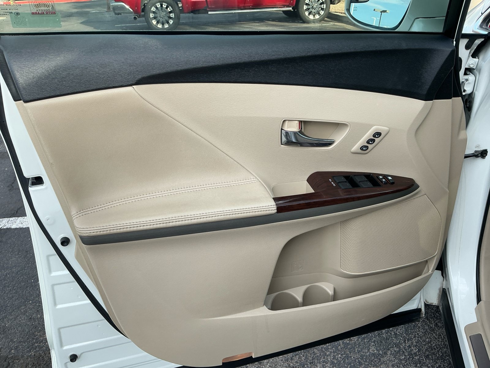 Used 2013 Toyota Venza XLE FWD image 13