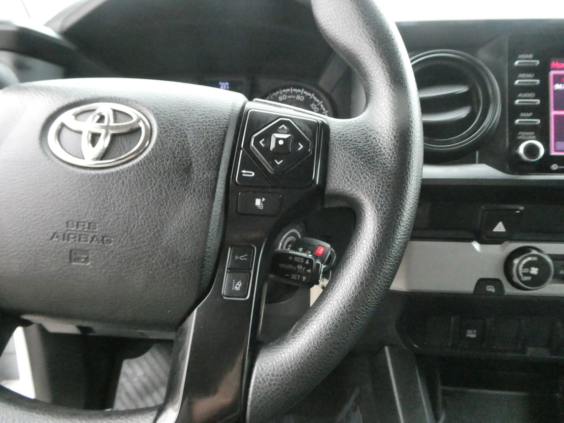 Used 2022 Toyota Tacoma SR image 18