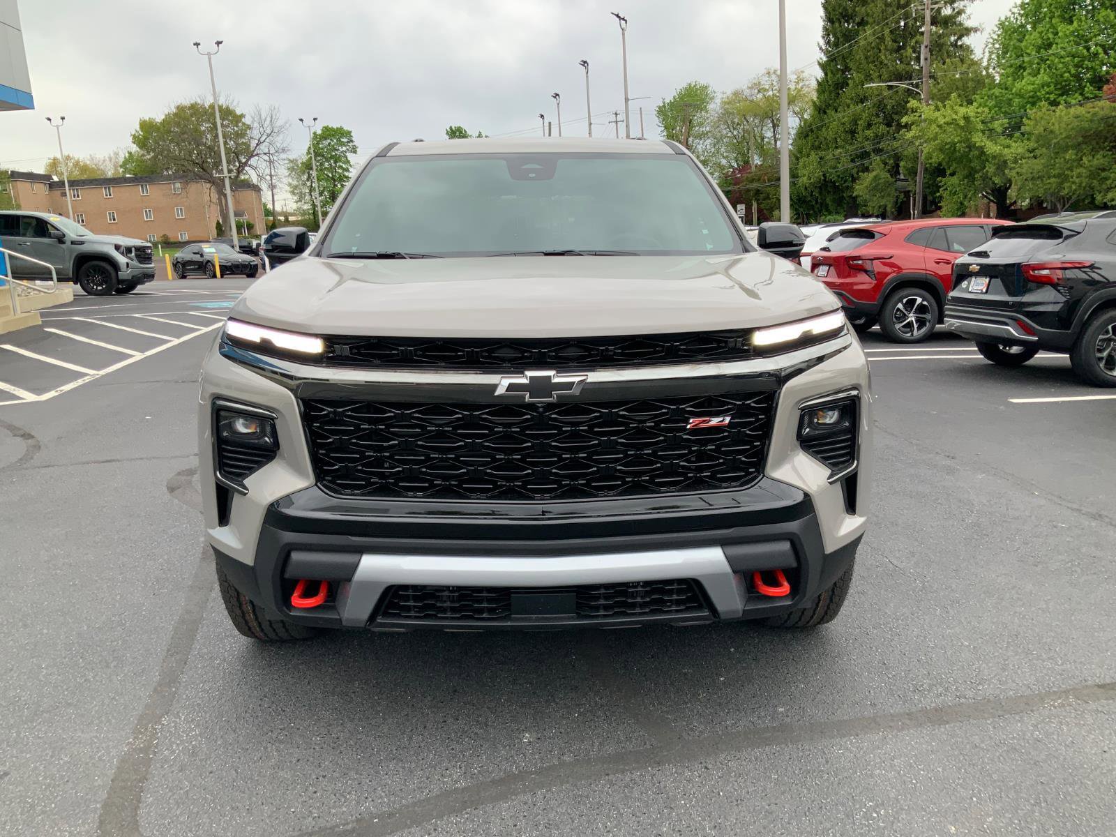 New 2026 Chevrolet Traverse Z71 AWD/4WD image 2