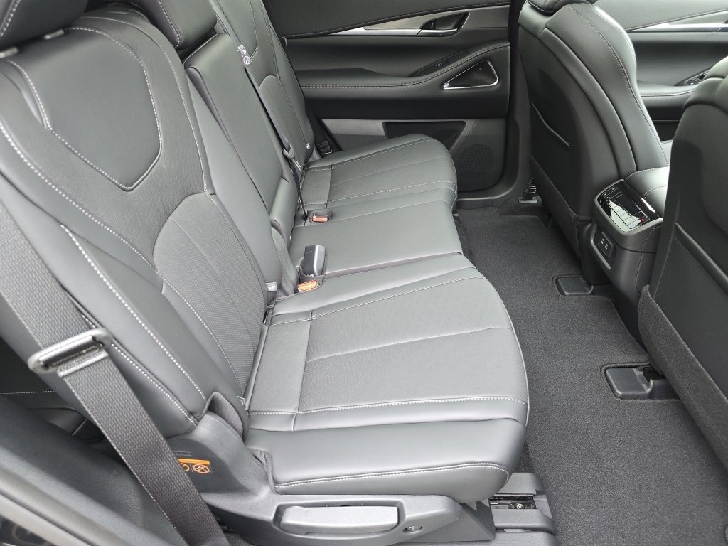 New 2026 INFINITI QX60 Luxe w/ Cargo Package image 23