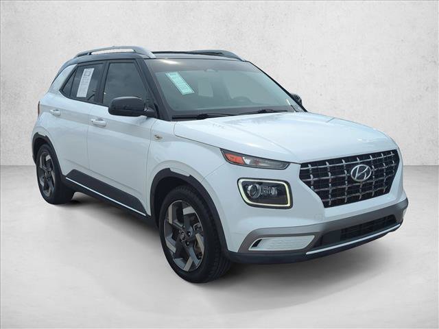 Used 2023 Hyundai Venue Limited FWD image 3