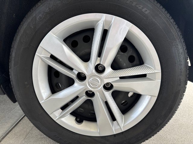 Used 2024 Nissan Kicks S FWD image 5