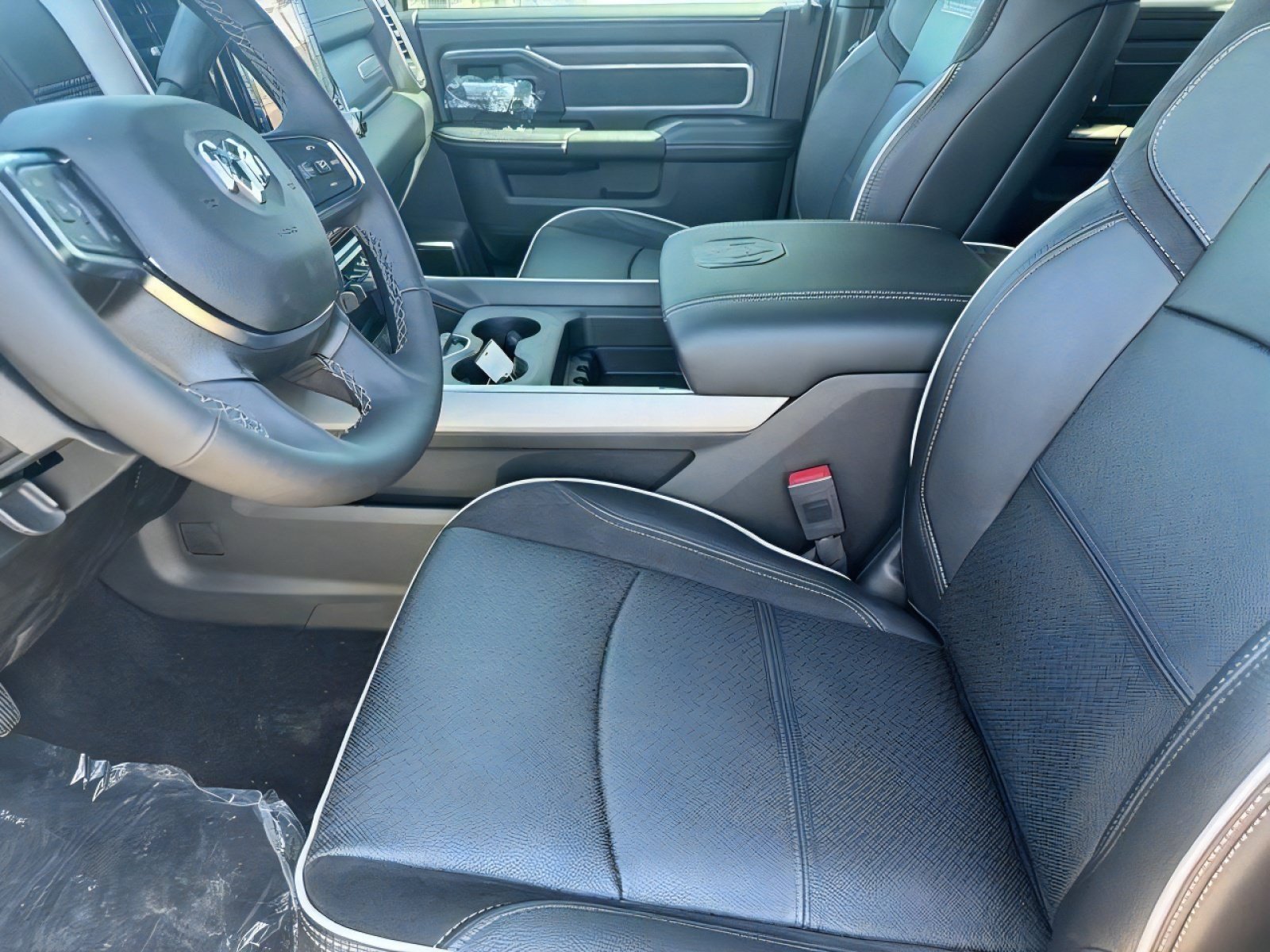 New 2026 RAM 2500 Laramie w/ Night Edition AWD/4WD image 11