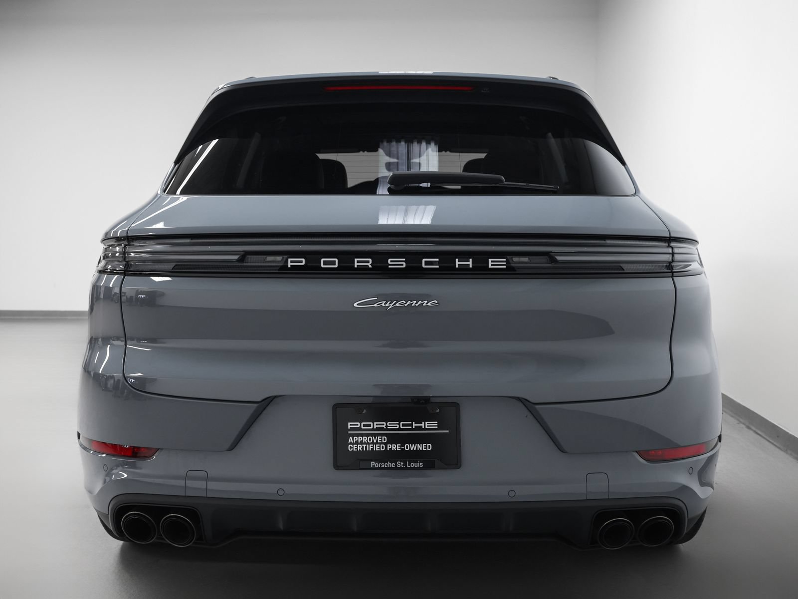 Certified 2024 Porsche Cayenne AWD/4WD image 11