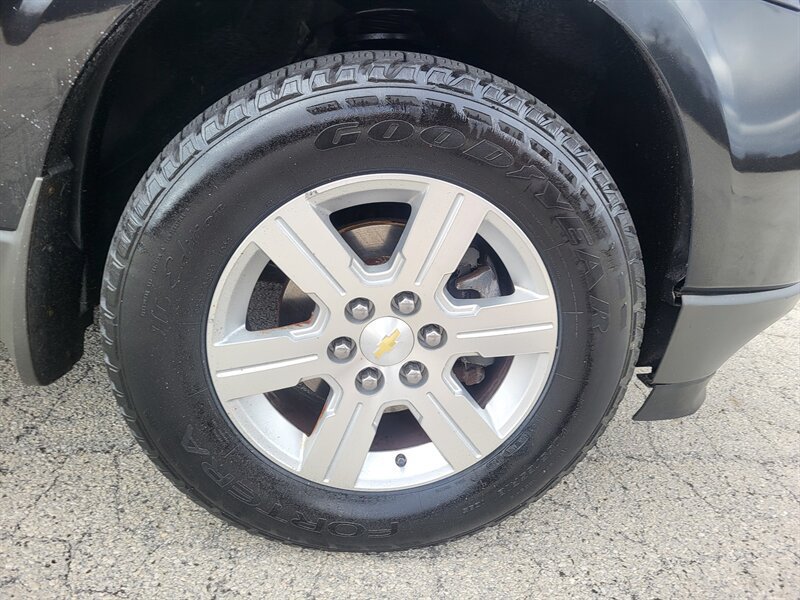 Used 2012 Chevrolet Traverse LT FWD image 29