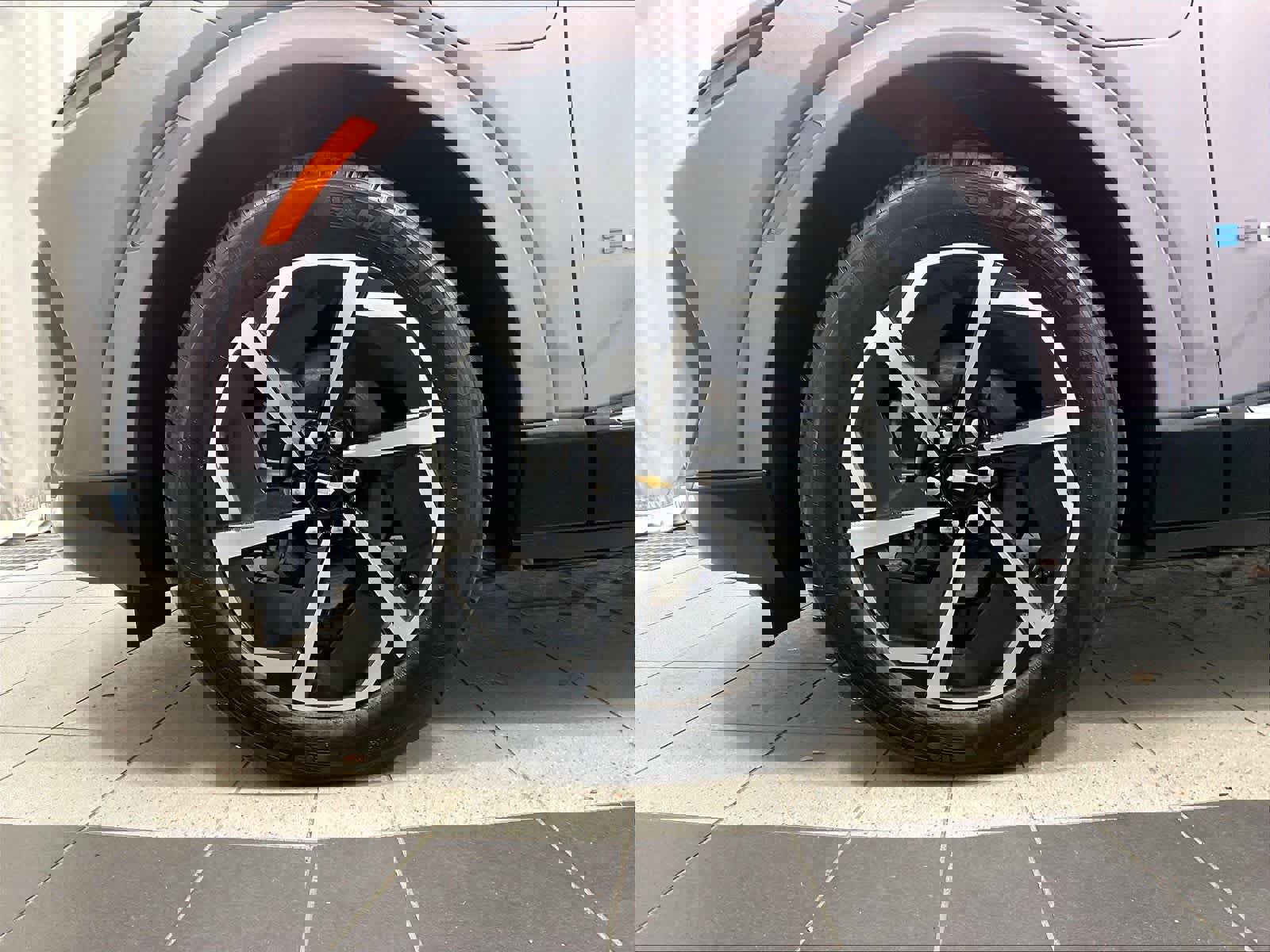 Used 2025 Chevrolet Equinox EV LT image 7