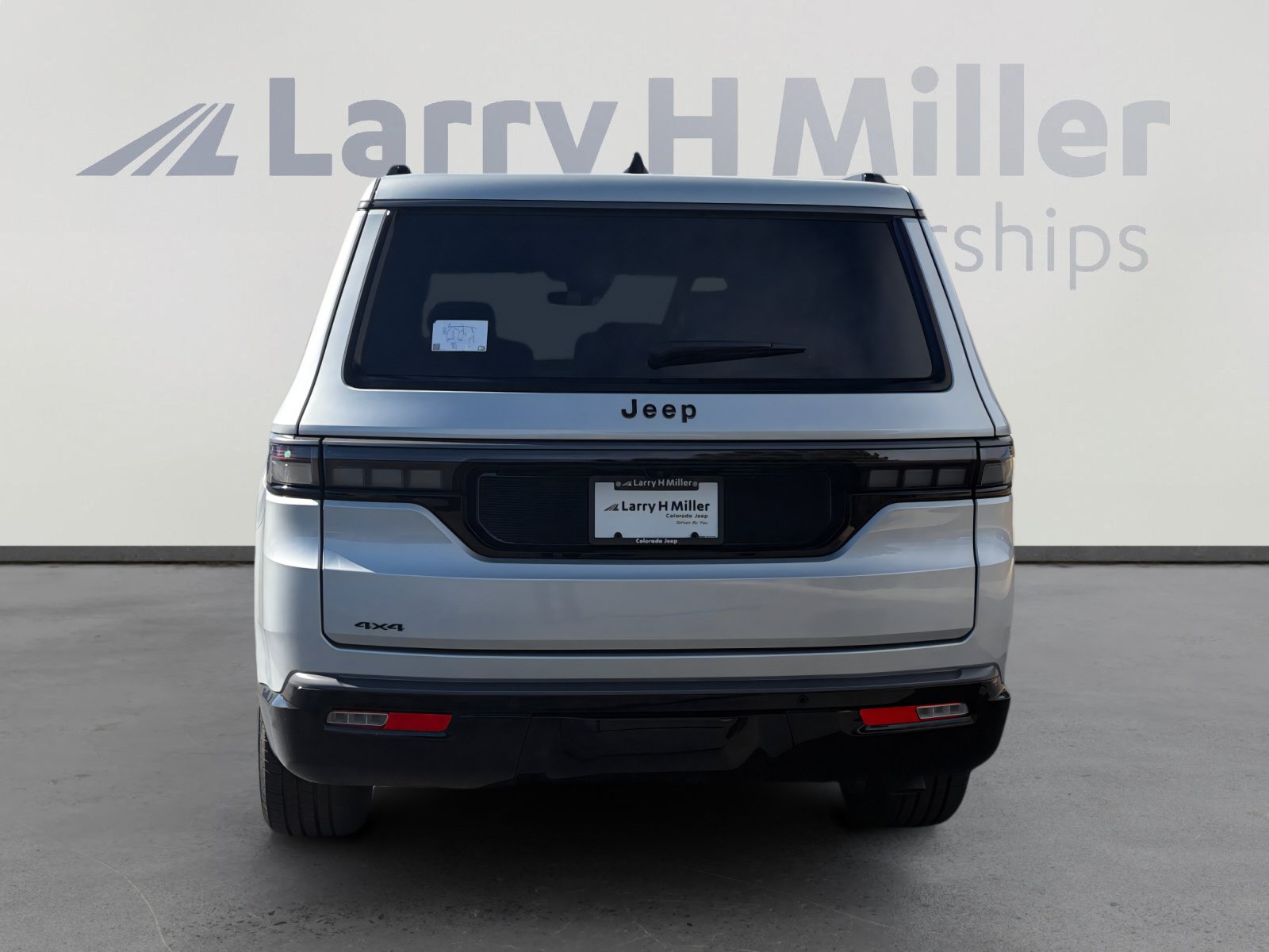 New 2026 Jeep Grand Wagoneer Limited w/ Convenience Group I AWD/4WD image 4