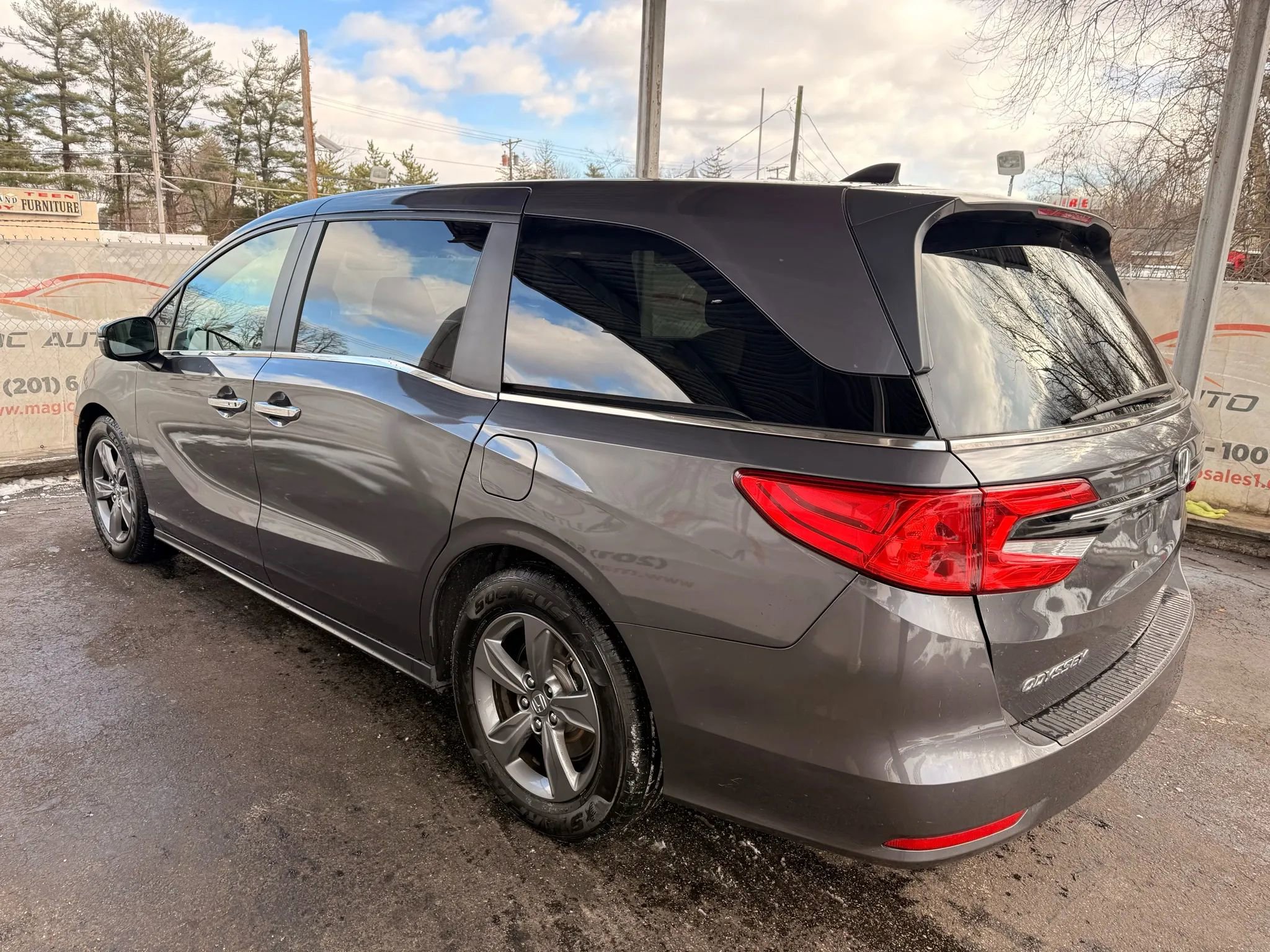Used 2024 Honda Odyssey EX image 13