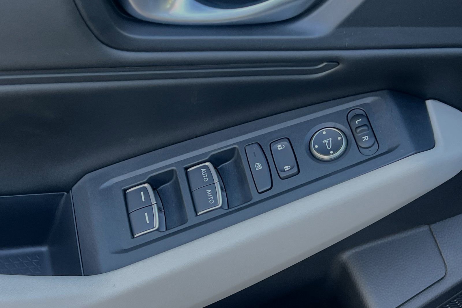 Used 2025 Honda Accord SE image 12