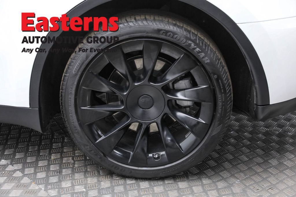Used 2023 Tesla Model Y Long Range image 8