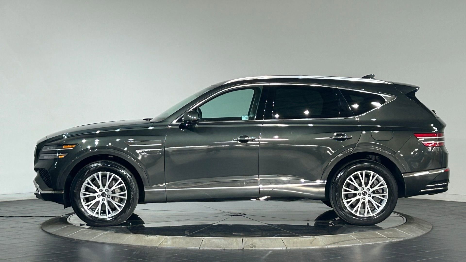 Used 2025 Genesis GV80 2.5T Standard image 6