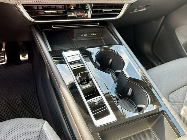 Used 2024 Volkswagen Atlas Peak Edition SEL AWD/4WD image 27