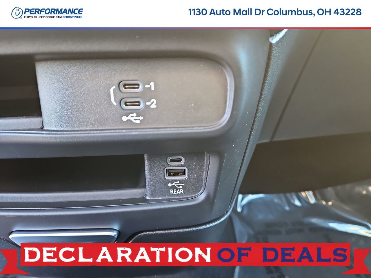 New 2026 Chrysler Pacifica Select AWD/4WD image 30