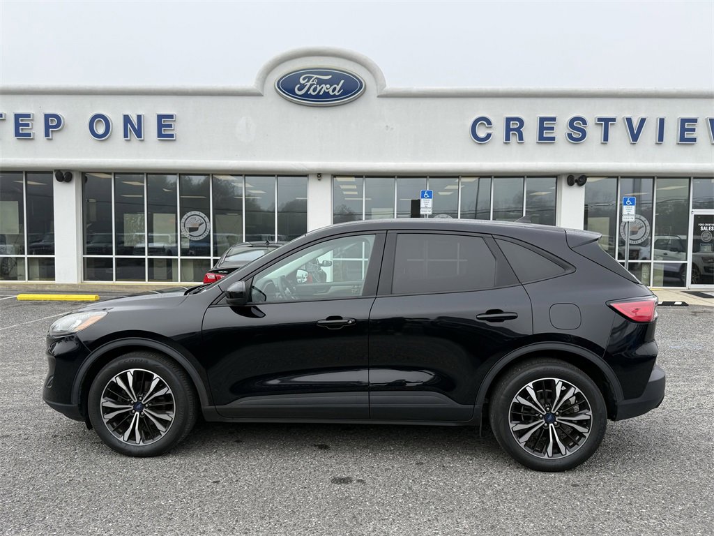 Used 2022 Ford Escape SE w/ SE Sport Appearance Package image 8