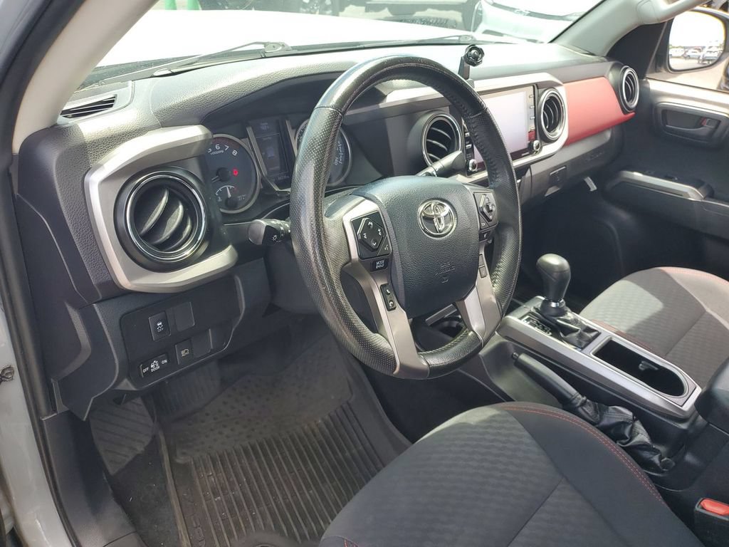 Used 2020 Toyota Tacoma SR5 RWD image 10
