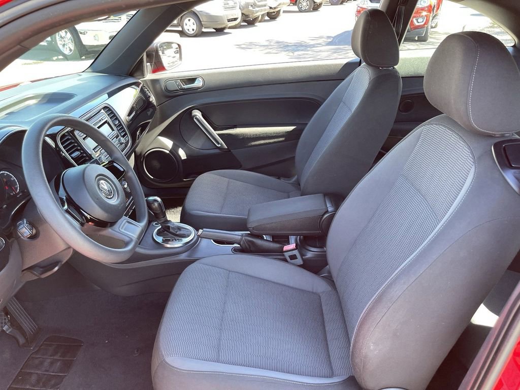 Used 2014 Volkswagen Beetle 2.5 image 19