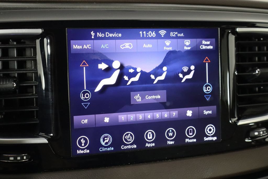 Used 2019 Chrysler Pacifica Touring-L Plus w/ Advanced Safetytec Group FWD image 33