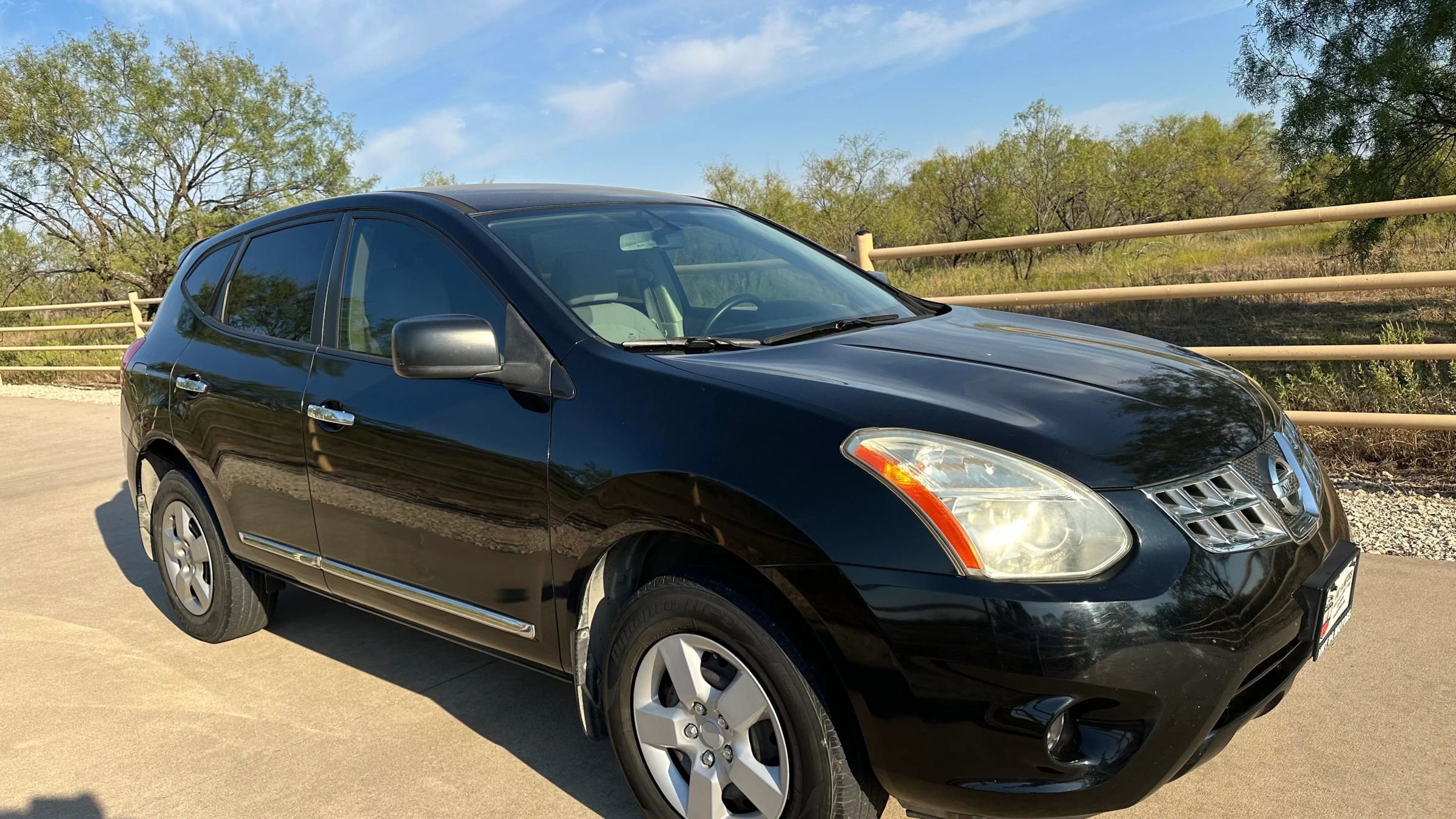 Used 2011 Nissan Rogue S image 5