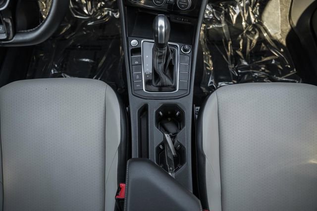 Used 2020 Volkswagen Jetta R-Line image 25