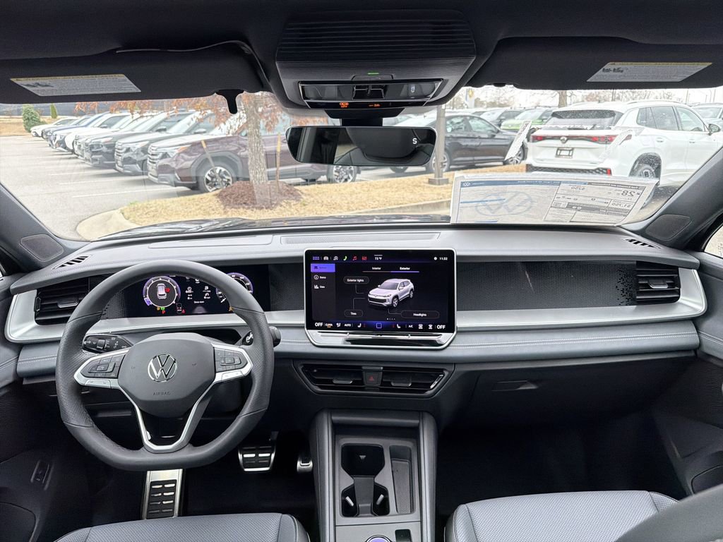 New 2026 Volkswagen Tiguan SE R-Line image 22