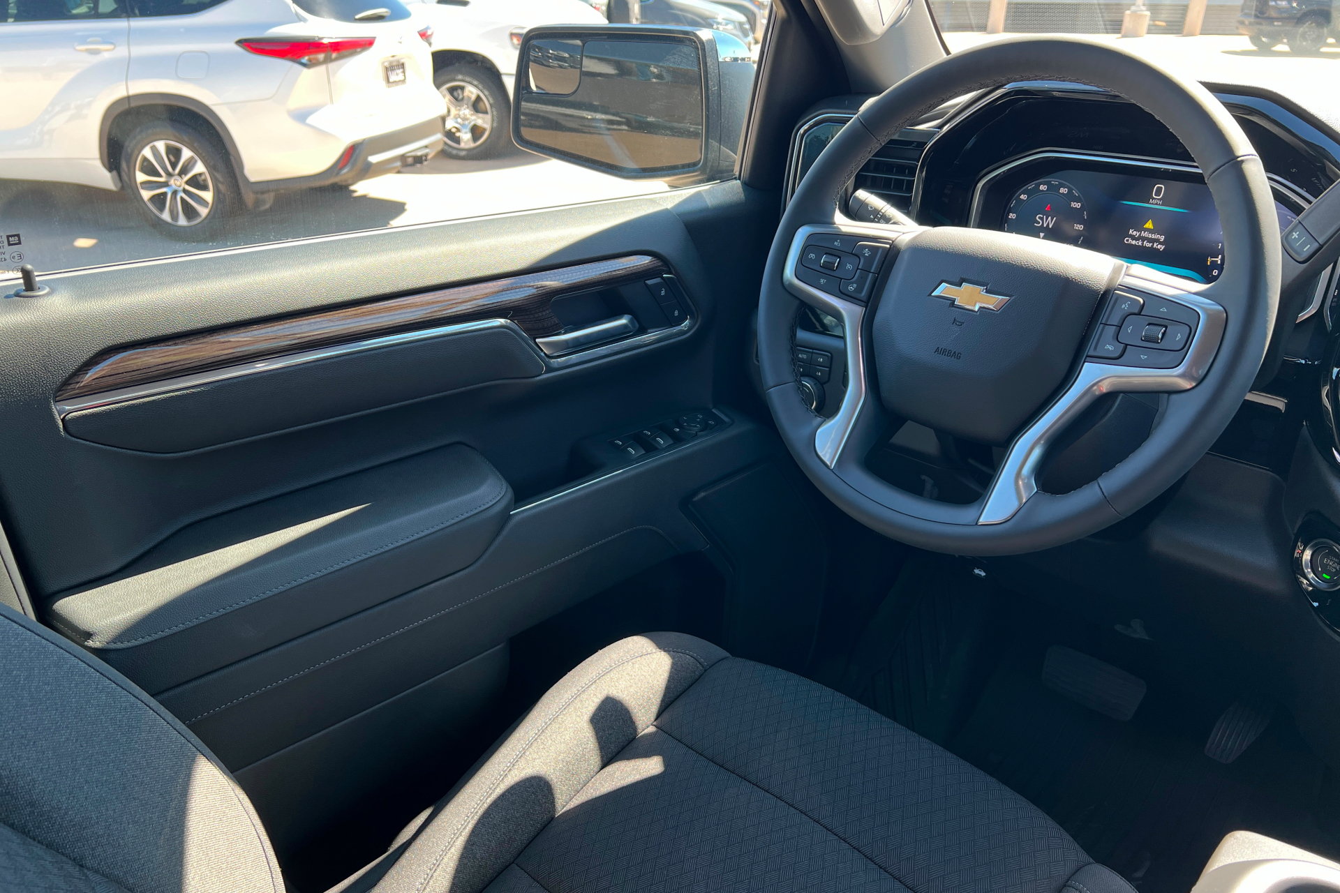 New 2026 Chevrolet Silverado 1500 LT w/ Z71 Off-Road Package AWD/4WD image 12