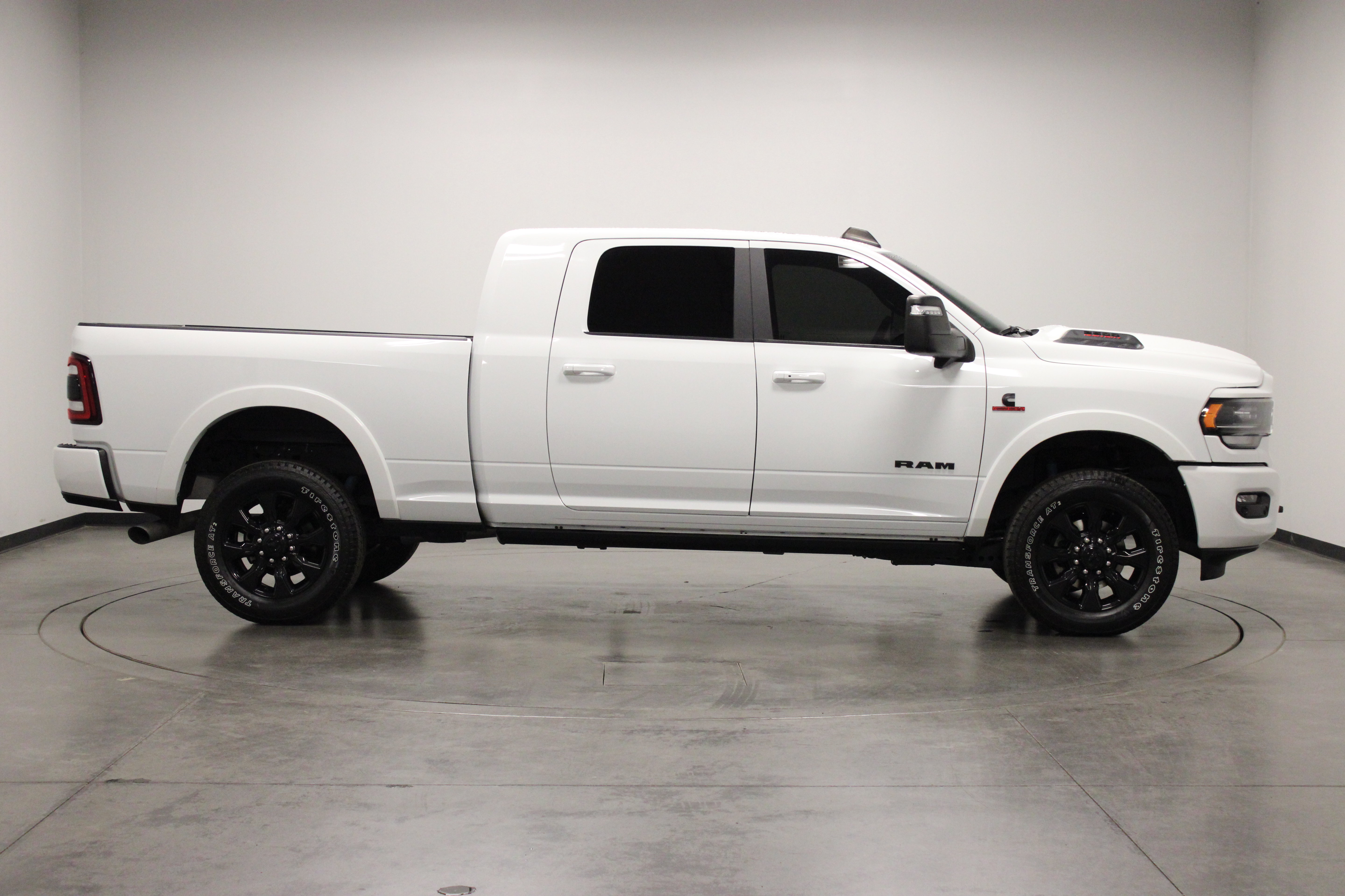 Used 2024 RAM 2500 Limited AWD/4WD image 9