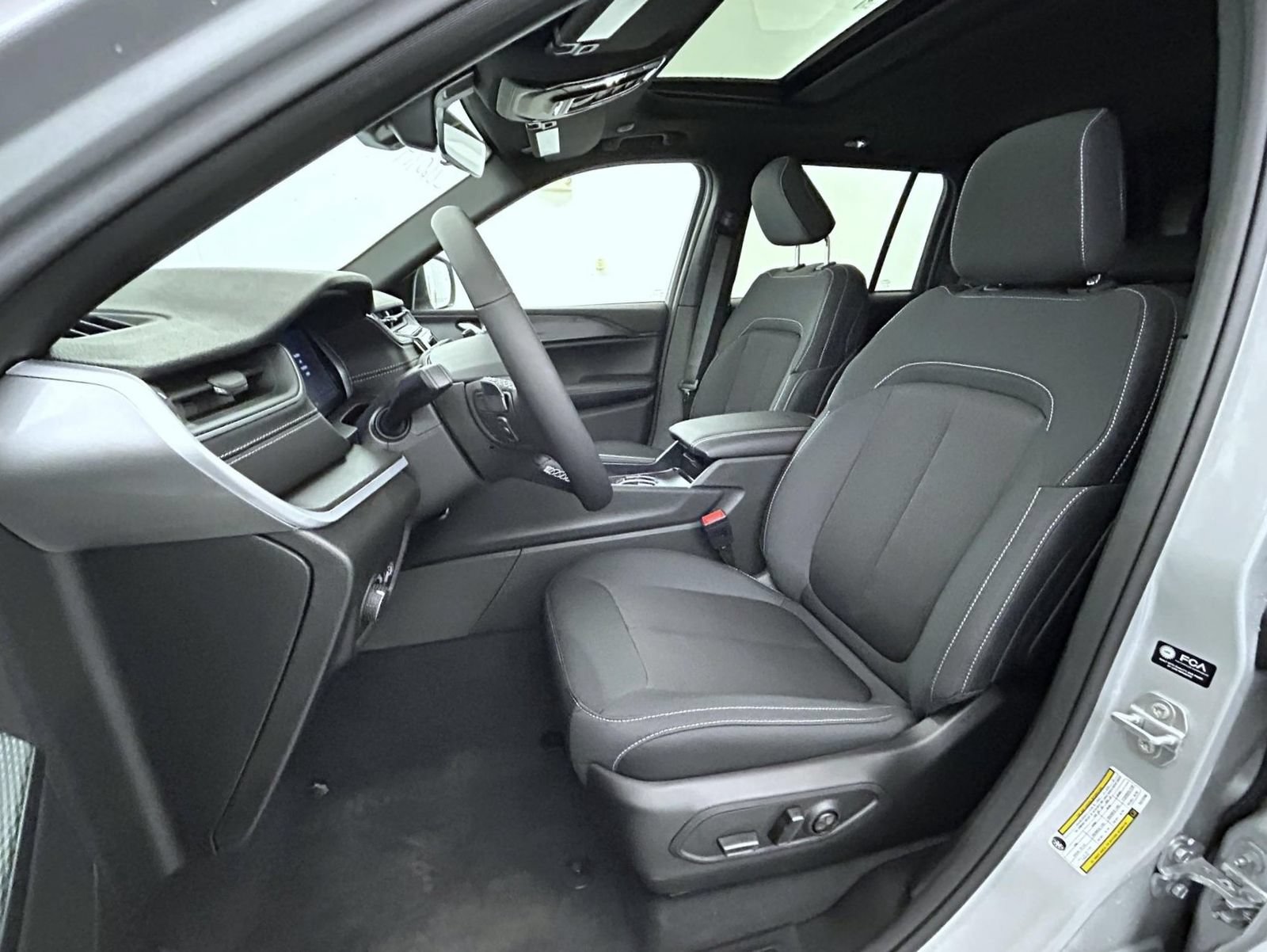 New 2026 Jeep Grand Cherokee Laredo X AWD/4WD image 10