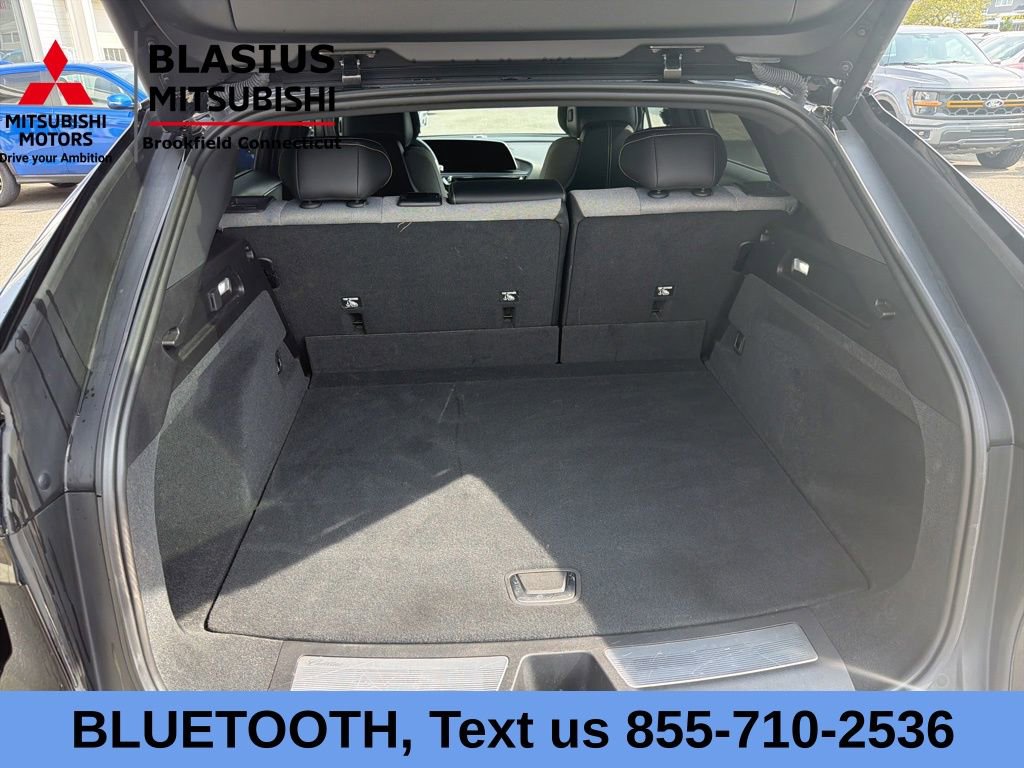 Used 2024 Cadillac Lyriq Tech AWD/4WD image 10
