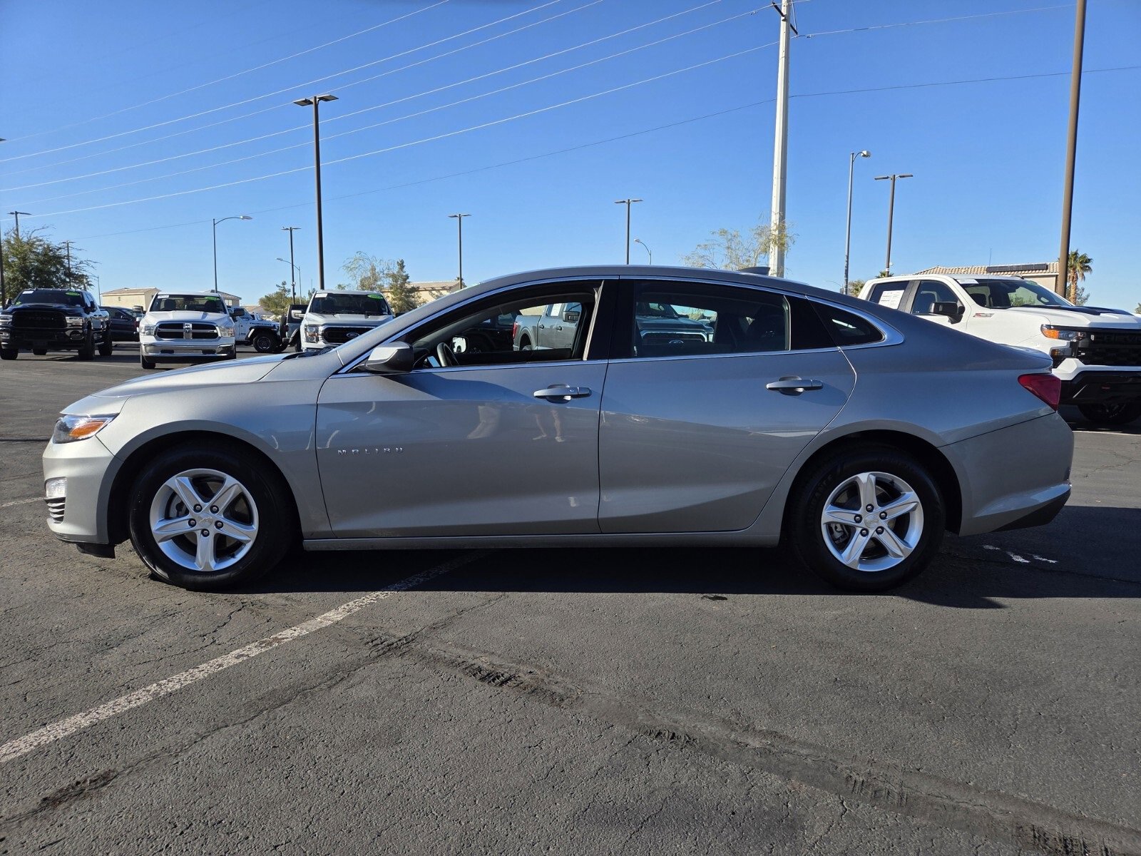 Used 2024 Chevrolet Malibu LT image 3
