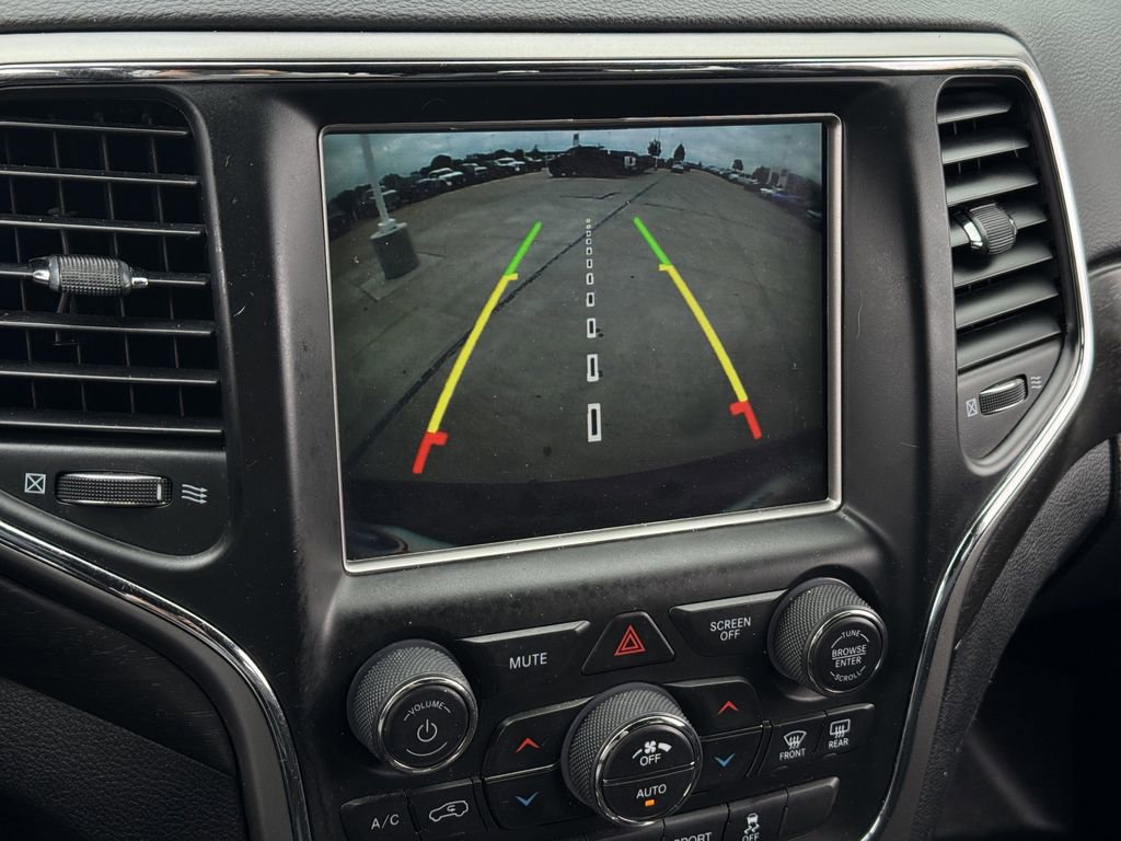 Used 2018 Jeep Grand Cherokee Altitude RWD image 17