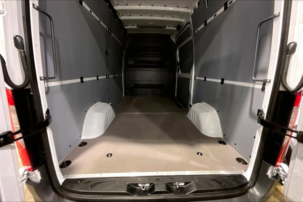 Used 2026 Mercedes-Benz Sprinter 2500 image 9