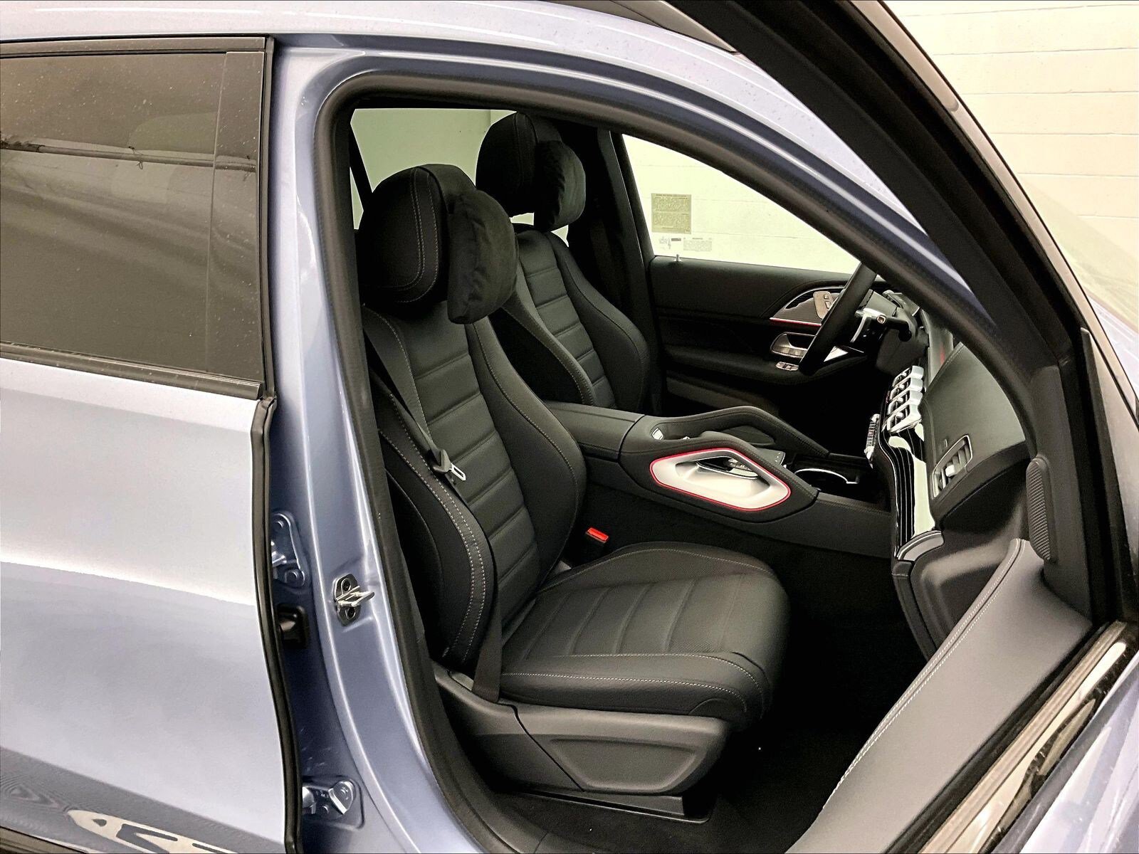 New 2026 Mercedes-Benz GLS 580 4MATIC image 5
