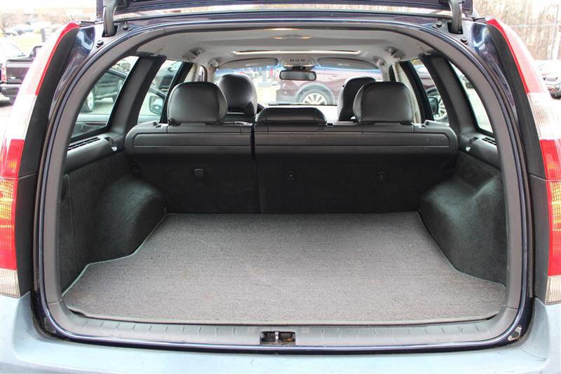 Used 2004 Volvo V70 AWD/4WD image 28